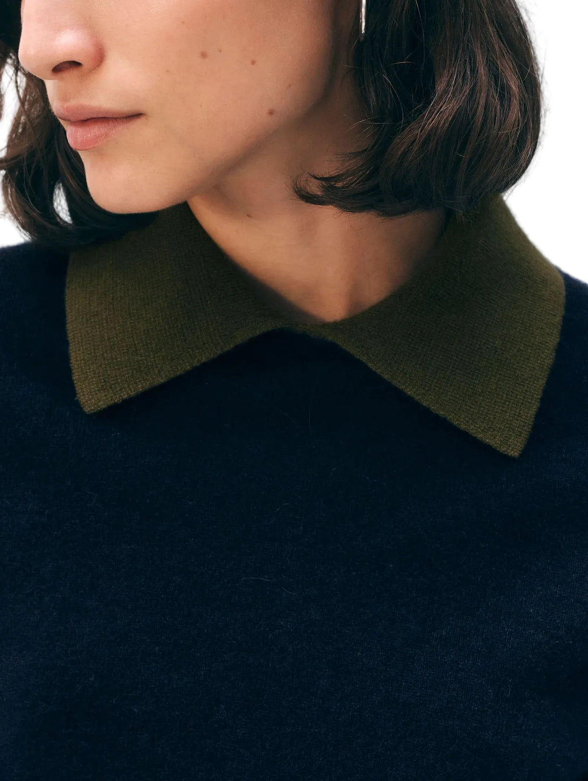 CASHMERE LAYERED COLLAR SWEATER
