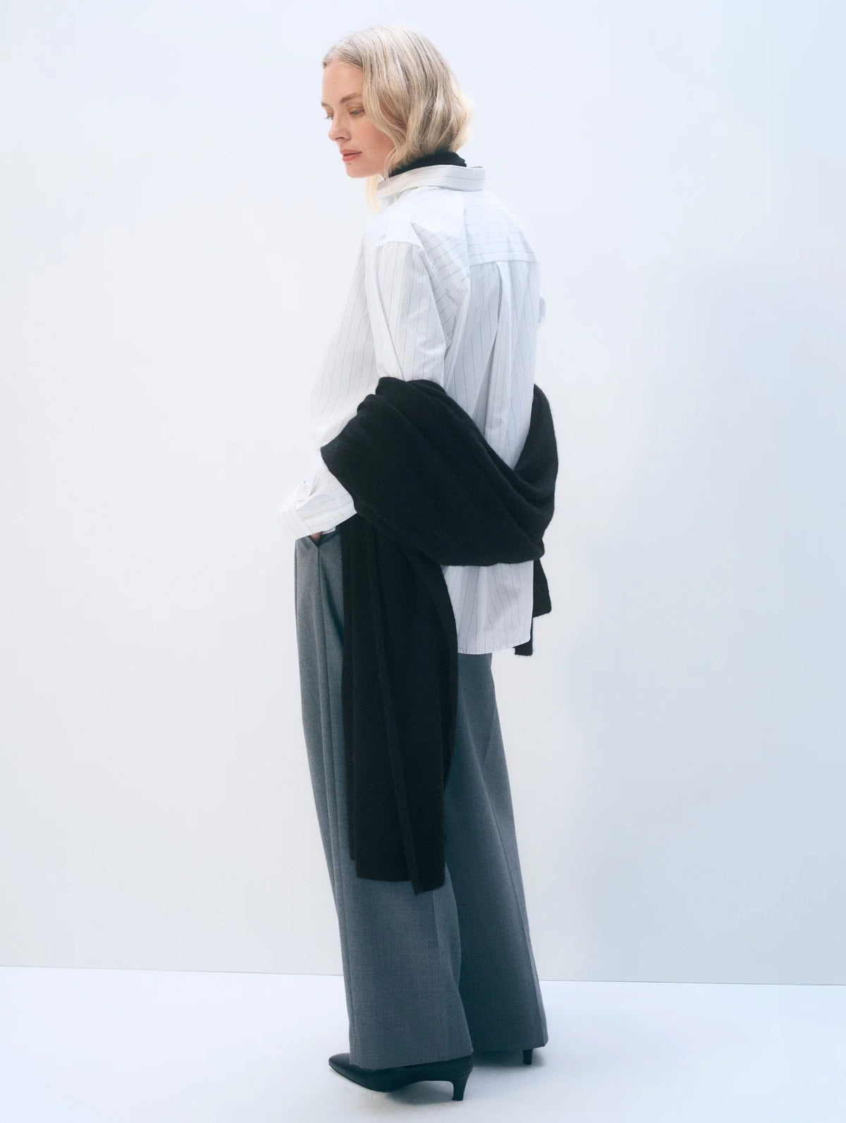 CASHMERE TRAVEL WRAP