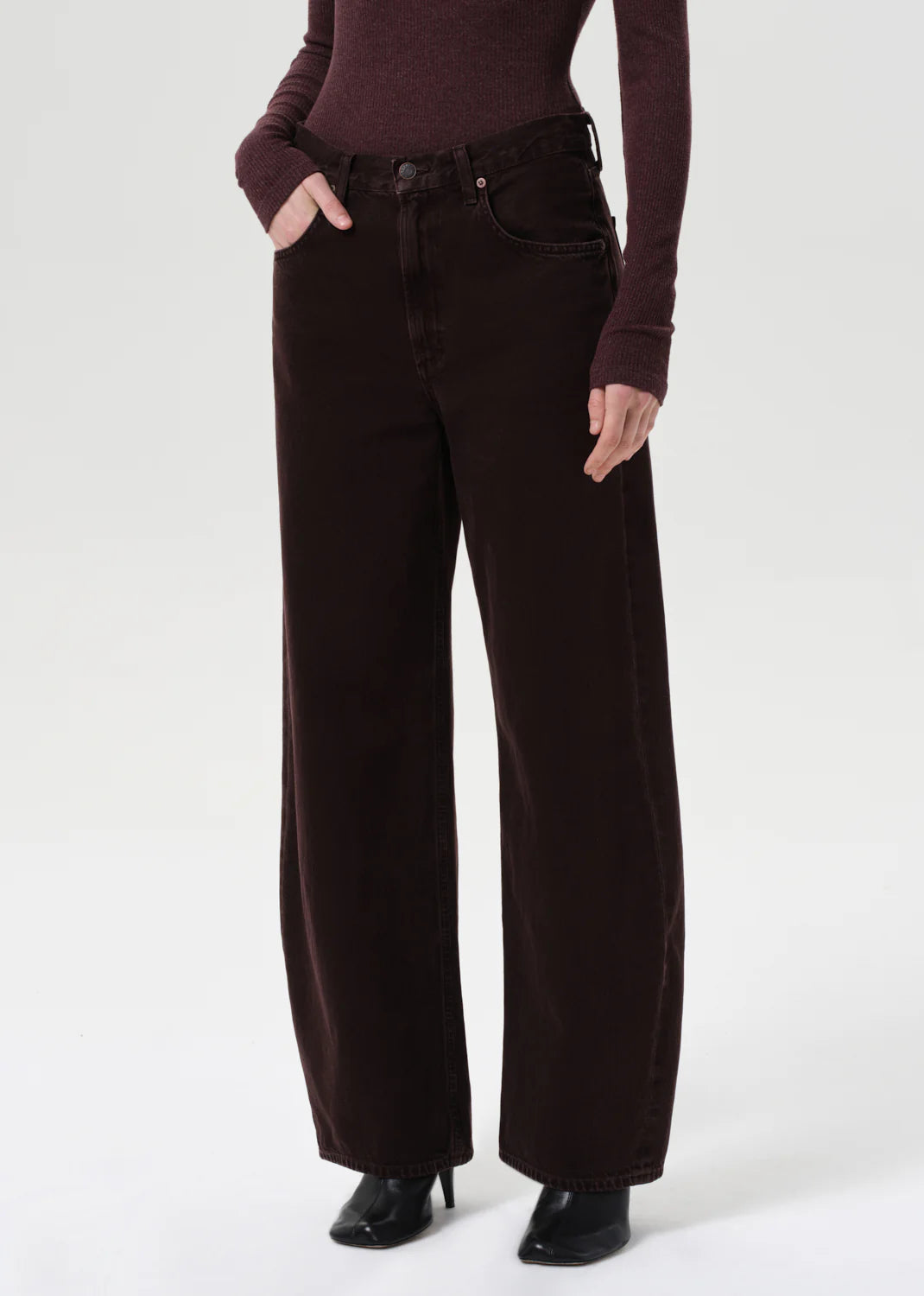 LOW CURVE JEAN