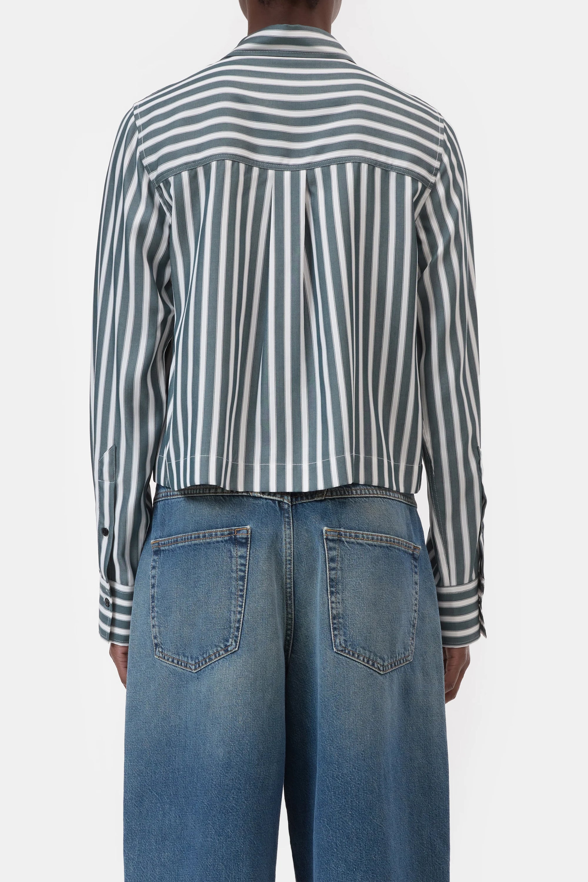 Cropped Classic Shirt by CLOSED in royal green, detail view