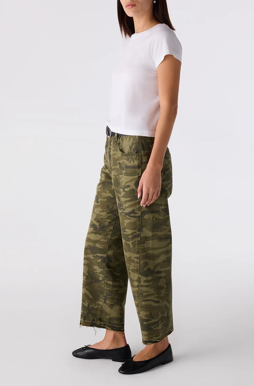 Maria Pant by Amo, close-up view